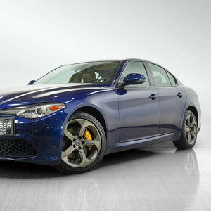 Alfa Romeo Giulia Base 2018 Usado con Poco Kilometraje, Excelente Rendimiento del Motor y Asientos Confortables - Product Image 1