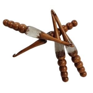Aiguilles à tricoter en bois de résine Prisma Designs PKN 010 uniques, de haute qualité, polies naturellement, modernes, élégantes, premium, multi-tailles - Product Image 1