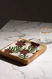 Plato de servicio decorativo de resina esmaltada de madera de Mango DISEÑO DE Oasis bandeja de madera cuadrada hecha a mano para decoración del hogar cocina comedor - Product Image 2