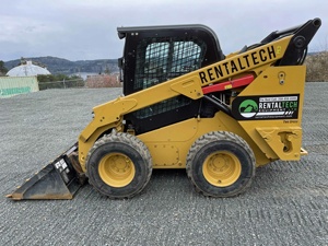 Cargadoras compactas usadas Caterpillar con motor diésel, cucharón de 5.1 m³ y bajo consumo de combustible, en venta - Product Image 6