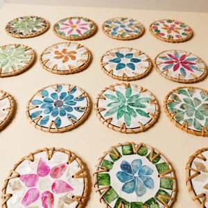 Napperons ronds en rotin nacre au design moderne motif floral décoration de mariage accessoires de cuisine - Product Image 6