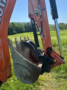 Máquina de Construcción Kubota M62 Comprobada en Campo, que Combina la Potencia de una Cargadora y la Precisión de una Retroexcavadora en una Sola Unidad Confiable para Venta al por Mayor - Product Image 4
