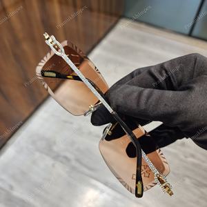 Lunettes de soleil de haute qualité pour hommes, monture en acier inoxydable classique, design croisé avec des strass, personnalisées, serties de moissanite VVS - Product Image 4