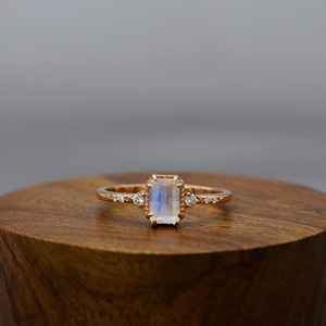 Dainty Vintage Style Antique Moissanite mariage bague de mariée Unique émeraude coupe pierre de lune corail naturel cadeau parfait pour les femmes - Product Image 3