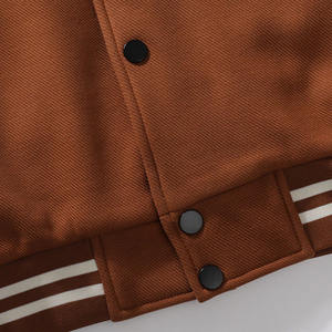 Veste universitaire surdimensionnée et unie pour hommes Veste universitaire de baseball universitaire Letterman Veste universitaire bleu clair avec emballage personnalisé - Product Image 6