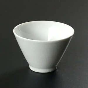 Taza de Té Yunomi de Porcelana Taihaku, Vajilla Hasami para Regalos - Product Image 1