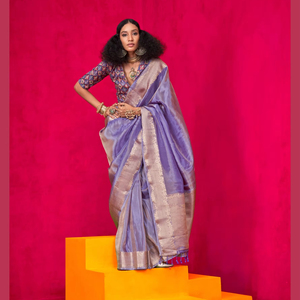 ส่าหรีผ้าไหมนุ่มแบบดั้งเดิมของนักออกแบบชาวอินเดียพร้อมด้วยชุดแต่งงานสไตล์ปากีสถานที่สวยงาม - Product Image 1