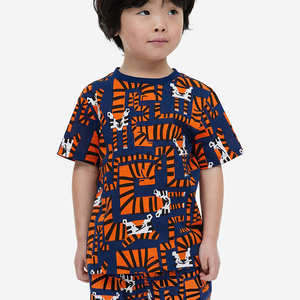 เสื้อยืดโปโลแขนสั้นสำหรับเด็กผู้ชายแบบลำลองผ้า100% คอตตอนแห้งเร็วคอกลมปรับแต่งได้ลายทางผ้าสไตล์ฤดูร้อนคุณภาพสูง - Product Image 1