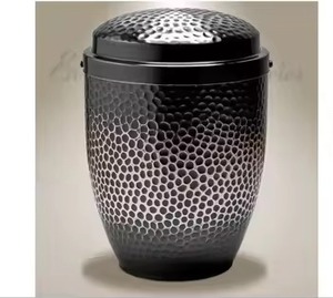 Metal kremasyon külleri Urn siyah renk el işi tasarımı ile toptan Mini hatıra defin <span class=keywords><strong>Urns</strong></span> en iyi fiyatlar için mükemmel