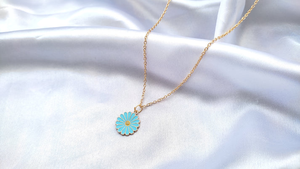 Cadena colgante chapada en oro flor coreana azul cielo Hip Hop calidad exportación fabricante indio joyería de moda inspirada para niñas - Product Image 3