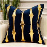 Fournisseurs en gros de matériau moderne en velours de couleur noire avec ligne dorée Ensemble de canapés design fantaisie Coussin décoratif