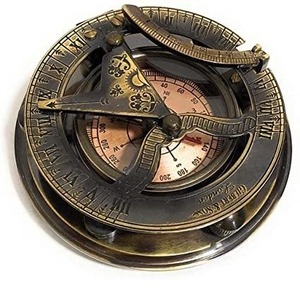 Boussole de poche en laiton antique la plus vendue pour le camping, le canotage, le trekking et la survie en milieu sauvage-Nautical Enterprises - Product Image 4