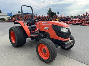 Tractor Kubota M6060HD 2015: Potencia y Eficiencia de Gama Media para Agricultura Versátil, Tractor Utilitario Confiable para la Agricultura Diaria - Product Image 3