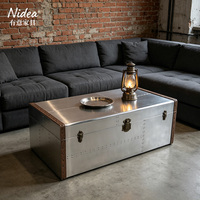 Table basse industrielle en aluminium style aviateur, coffre de rangement vintage en métal riveté, table de salon relevable de style industriel