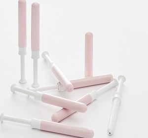 เจลทำความสะอาดจุดซ่อนเร้นสำหรับผู้หญิง ลาคโตมอร์ อัลตร้า ซิลค์ เนเชอรัล ให้ความชุ่มชื้นยาวนาน แก้ปัญหาความแห้งกร้าน - Product Image 1