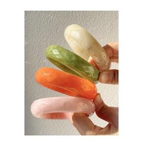 Bracelet en résine de style indien luxueux avec diamant, design classique personnalisé, attrayant, fabriqué en Inde - Product Image 5