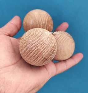 Esferas Redondas de Madera de Cedro Rústico con Patrón de Plantas, Lijadas a Mano, Decorativas y de Almacenamiento para Armario o Guardarropa - Product Image 4