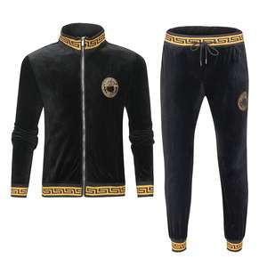 Ensemble de survêtement en velours à capuche d'hiver avec logo personnalisé, hommes, uni, teinture unie, vêtements de club tendance, ensemble deux pièces de luxe, fournisseur en gros, OEM - Product Image 1