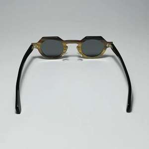 Gafas de cuerno de búfalo naturales de alta calidad hechas a mano, diseño tallado único, marcos de gafas cómodos - Product Image 4