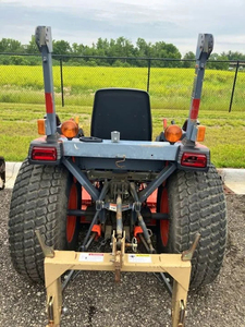 Tractor Kubota B3200HDS WO con solo 655 de cepillo de grado industrial Rover de 2 tiempos disponible para la venta - Product Image 4