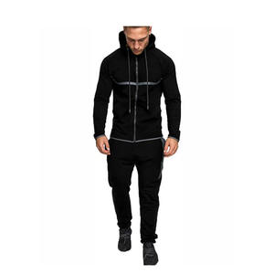 Survêtements de sport respirants de haute qualité pour hommes Jogging Course à pied Impression d'écran Survêtements pour hommes Fabriqués sur mesure - Product Image 4