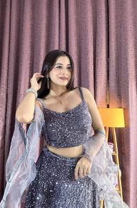 พร้อมสวมใส่พบกับศิลปะไร้กาลเวลาด้วยผ้าแพรจีนชั้นดีนี้ที่ผสมผสานระหว่าง zari และงานฝีมือปะติด - Product Image 2