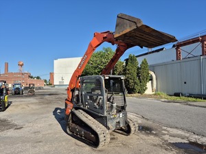 2019 Kubota SVL75-2 Skid Steer Loader - 74HP Compact Track Loader pour la construction et l'agriculture - Product Image 4