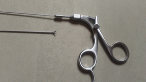 Cistoscopia Extracción de stent Fórceps de agarre Acero inoxidable Pulido Manual Alta calidad Clase II Urología Uso de cirugía - Product Image 3