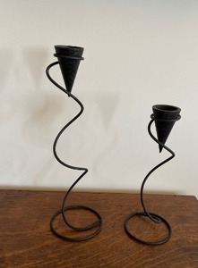 Portavelas de mesa en forma de cono, diseño de resorte de alambre de Metal, Pilar, fácil, portátil, rústico, soporte de vela de Metal para Decoración - Product Image 4