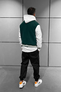 Veste de baseball avec logo brodé personnalisé pour hommes, manches en cuir - Product Image 4