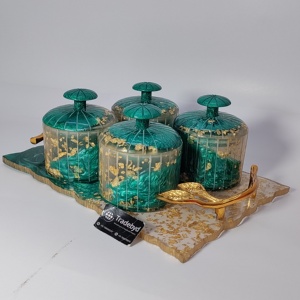 Bocaux de rangement de luxe vert émeraude faits à la main pour mariage, avec accents de feuille d'or, design cylindrique en résine, légers et écologiques pour aliments - Product Image 3