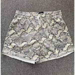 Pantalones cortos de gimnasio de malla gruesa para levantamiento de potencia, sublimación, venta al por mayor, marca hecha con logotipo bordado corto, de OSTROWEARS ENTERPRISES - Product Image 2