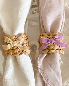 ห่วงผ้าเช็ดปากผักตบชวาถักด้วยโบว์สัมผัสของความหรูหราอุปกรณ์ตกแต่งโต๊ะอาหารทำด้วยมือในเวียดนาม - Product Image 3