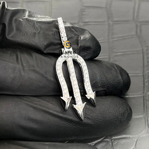 Diseñador 10kt oro blanco Hip Hop Trident colgante totalmente tachonado con diamantes cultivados en laboratorio de corte brillante Pretty Ice Charm Jewelry - Product Image 4
