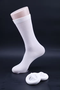 Chaussettes de vêtements pour hommes de haute qualité du Vietnam chaussettes de football américain chaussettes de fitness-Vente en gros en vrac - Product Image 4