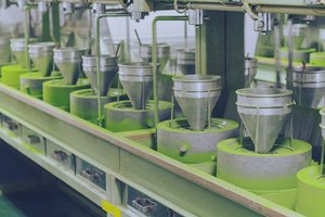 BEST SELLER Poudre de matcha, poudre de thé vert raffinée, adaptée aux boissons, aux mélanges de desserts, à la pâtisserie, à la production quotidienne de boissons, Vietnam - Product Image 3