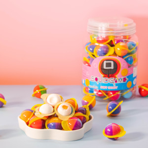 Sabroso Sabores naturales Juego de calamar Gummy Caramelo Suave forma de bola multicolor dulce característica Regalo caramelo para niños - Product Image 4