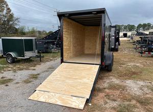 Remolque de Carga Cerrado de 6X12 con Capacidad de Carga de 7000 lb para Contratistas y Empacadores que Necesitan Seguridad, Compacto, Resistente y Fácil de Remolcar - Product Image 5