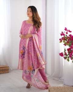 Lunching New Saree With <b>own</b> Real <b>Modeling</b> product Top Fabric Chinon Silk Inner Micro Work - Product Image 3