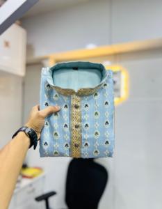 Top vente Jacquard soie Kurta pyjama ensemble hommes décontracté Festival porter indien pakistanais vêtements genou longueur fantaisie Kurta - Product Image 6