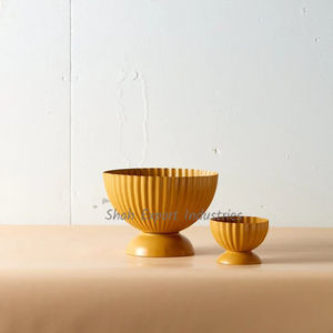 Cuenco de flores redondo decorativo de Metal de último diseño en Color Dorado para el hogar y la boda decoración de mesa artesanías - Product Image 5