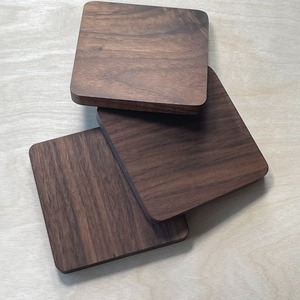Sous-verre carré en noyer le plus vendu avec un design texturé moderne et luxueux et une finition élégante pour une décoration intérieure haut de gamme, table à manger - Product Image 3
