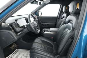 Camioneta R-I-V-I-A-N R-1T A-D-V-E-T-U-R-E 2022 Usada en Excelentes Condiciones - Product Image 3