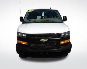 Chevrolet Express Cargo 2500 Extended RWD 2020 Usada en Buen Estado - Product Image 2