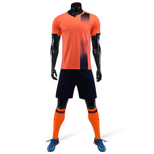 Proveedor de Uniformes de Fútbol OEM, Conjunto de Camiseta y Pantalones Cortos de Alto Rendimiento, Impresión de Logotipo Personalizado, Ligero, Anti-UV, Secado Rápido, Transpirable - Product Image 4