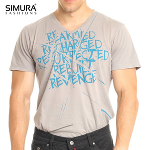 เสื้อยืดคอกว้างผู้ชาย SIMURA FASHIONS แขนสั้น ผ้าฝ้ายผสมโพลีเอสเตอร์ พิมพ์ลายตัวอักษร ดีไซน์ลำลอง ทรงเข้ารูป สีตามสั่ง - Product Image 2