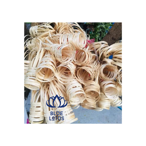 Top tendance écologique fait à la main à partir de Blue Lotus Viet Nam Porte-gobelet en bambou Poignée de tasse en bambou conçue pour s'adapter à différentes tailles - Product Image 1