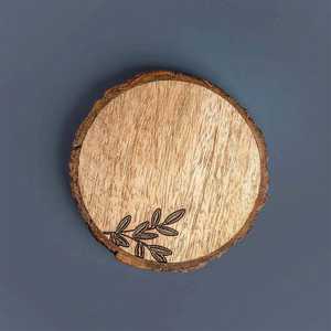 Ensemble de sous-verres en bois avec de nouvelles fleurs artisanales en résine de haute vente pour la décoration intérieure et les sous-verres de table - Product Image 1