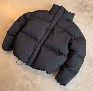 Chaqueta Acolchada Personalizada de Alta Calidad para Mujer y Hombre, 100% Poliéster, Ligera, Reversible, Impermeable, Talla Grande - Product Image 4