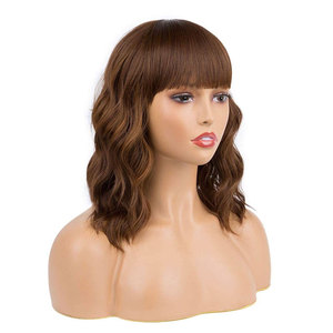 Perruque Bob bouclée pour femmes noires Perruque de cheveux synthétiques 14 pouces avec frange Résistant à la chaleur Perruque quotidienne et de fête - Product Image 4